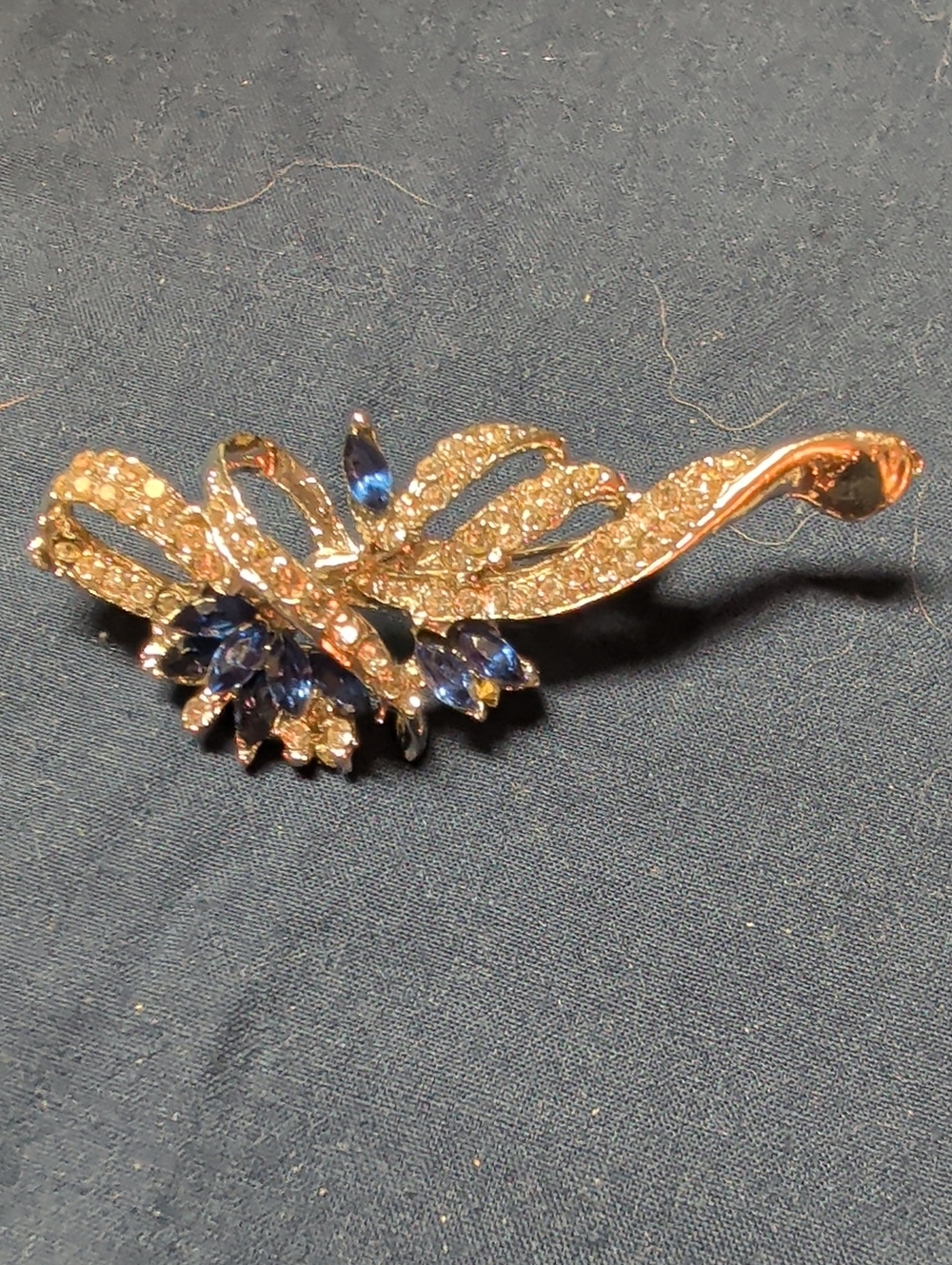 Silver-Tone Blue Crystal Floral Brooch - Elegant Women's Jewelry